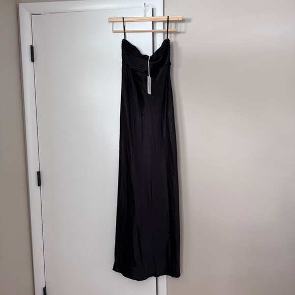Runaway the label Elsa silk maxi dress in Black Evening Gown - Picture 5 of 8